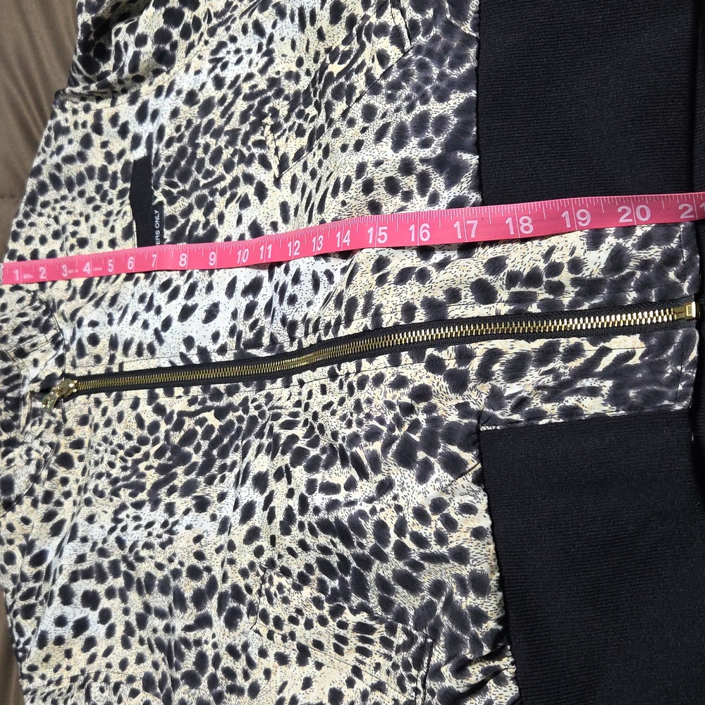 Members Only Leopard Print Jacket - Picture 8 of 8